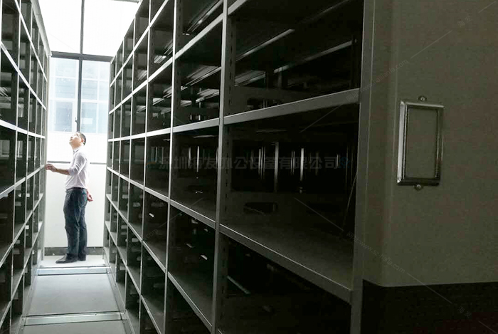 找專(zhuān)業(yè)密集架廠家、密集柜廠家、智能密集架公司、手動(dòng)密集架廠家選海發(fā)